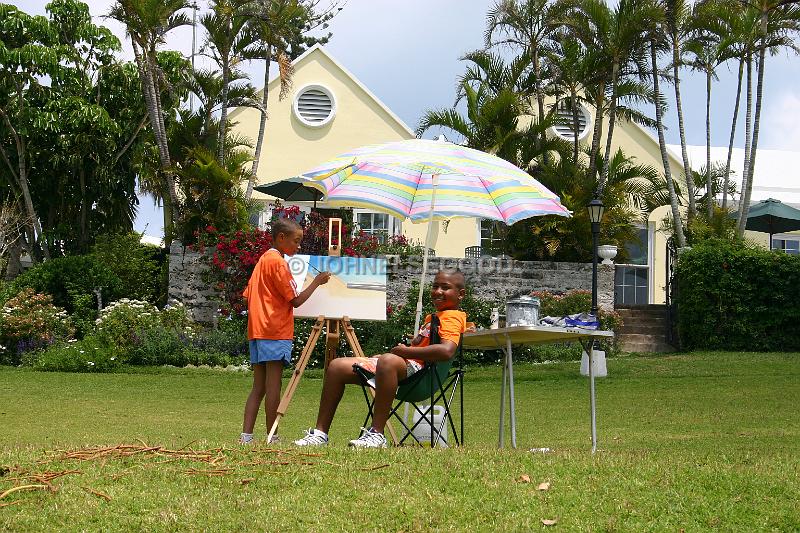 IMG_JE.ART05.JPG - Two young artists compete in the Masterwork Museum of Bermuda Art painting competition Art in the Gardens