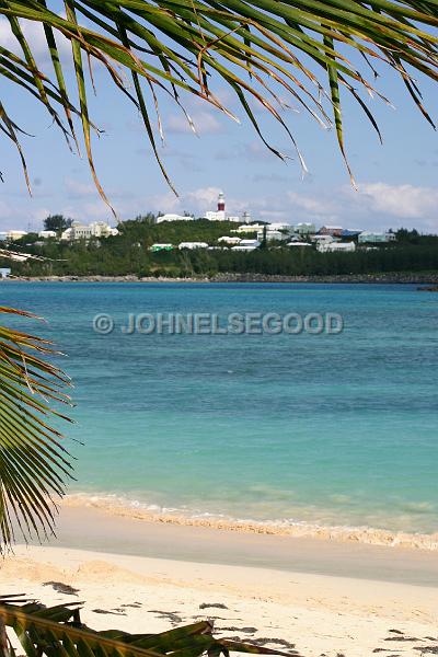 IMG_JE.BE51.JPG - Turtle Bay with St. David's Lighthouse, Bermuda