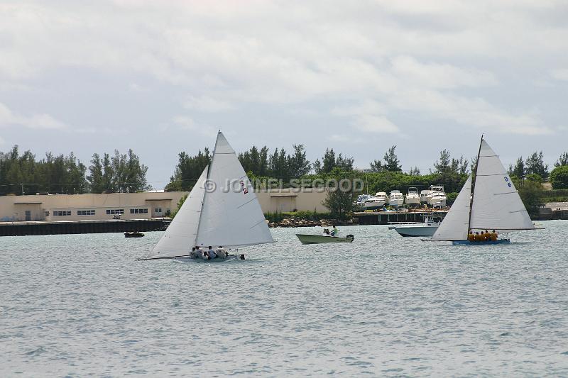 IMG_JE.BFD03.JPG - Dinghy racing in St. George's harbour