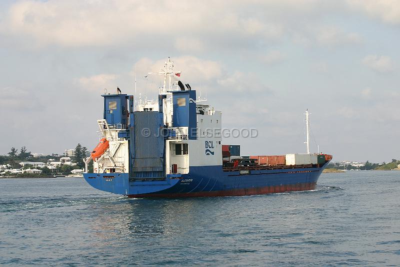 IMG_JE.BCL10.JPG - Container Ship, Oleander, leaving Hamilton, Bermuda