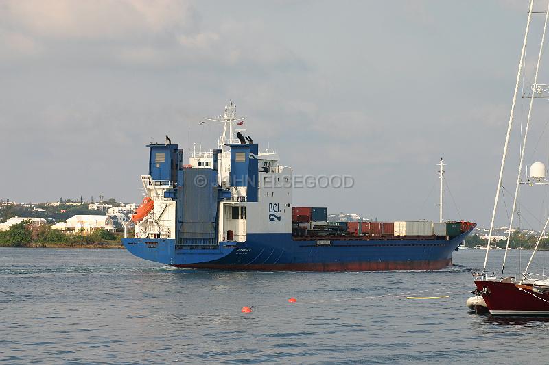 IMG_JE.BCL12.JPG - Container Ship, Oleander, leaving Hamilton, Bermuda