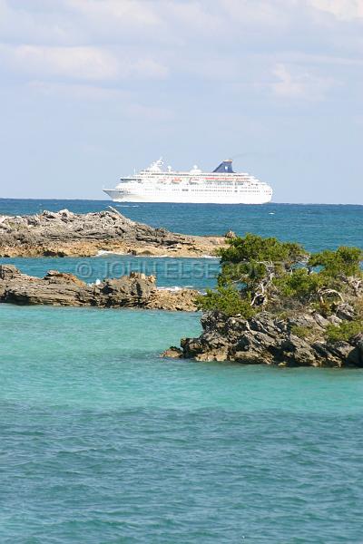 IMG_JE.BO45.JPG - Cruise Ship from Turtle Bay Beach, St. David's, Bermuda