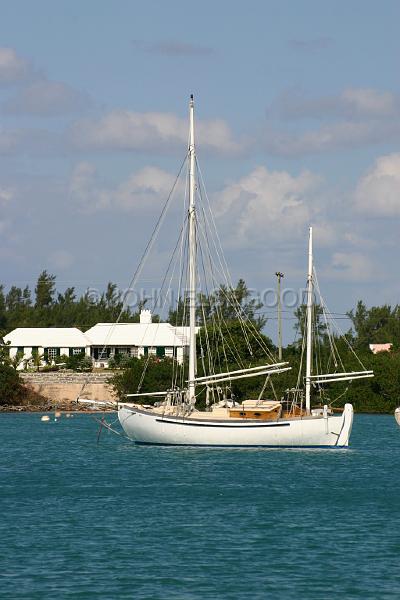 IMG_JE.BO55.JPG - Yacht at Cavello Bay, Bermuda