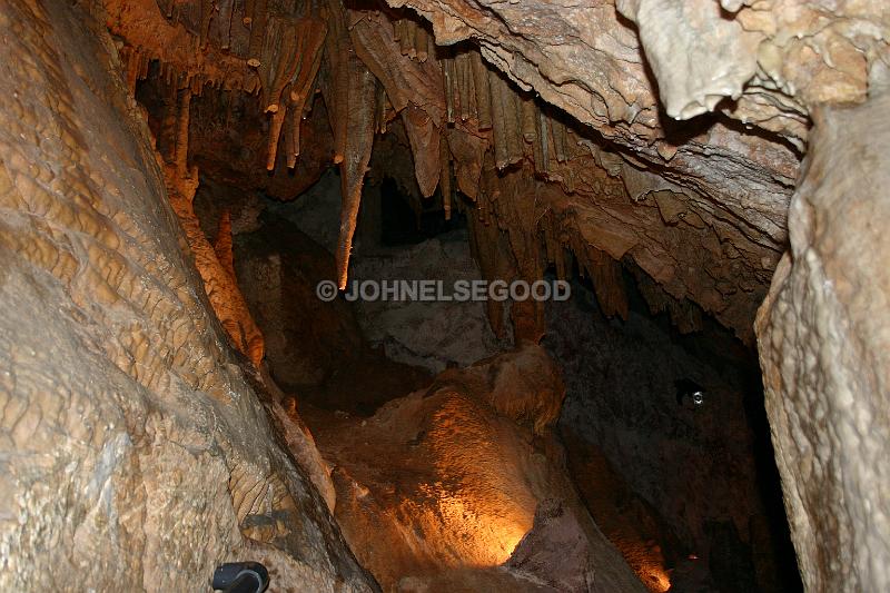 IMG_JE.CAV06.JPG - Inside Crystal and Fantasy Caves, Bermuda
