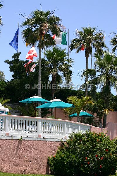 IMG_JE.FS29.JPG - Fairmont Southampton Resort Hotel, umbrellas and flags, Bermuda