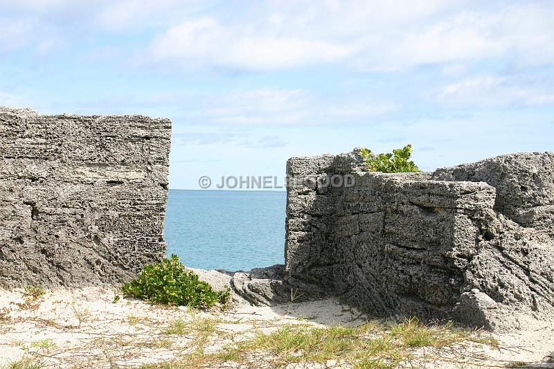 IMG_JE.MON21.JPG - Ferry Reach Forts, Bermuda