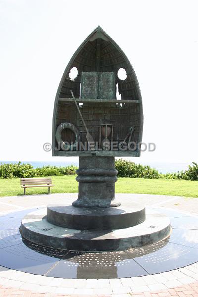 IMG_JE.SDB06.JPG - Monument to lost ships and seamen, St. David's Battery Park, Bermuda