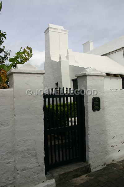 IMG_JE.GA33.JPG - Gate on Parson's Road, Devonshire, Bermuda