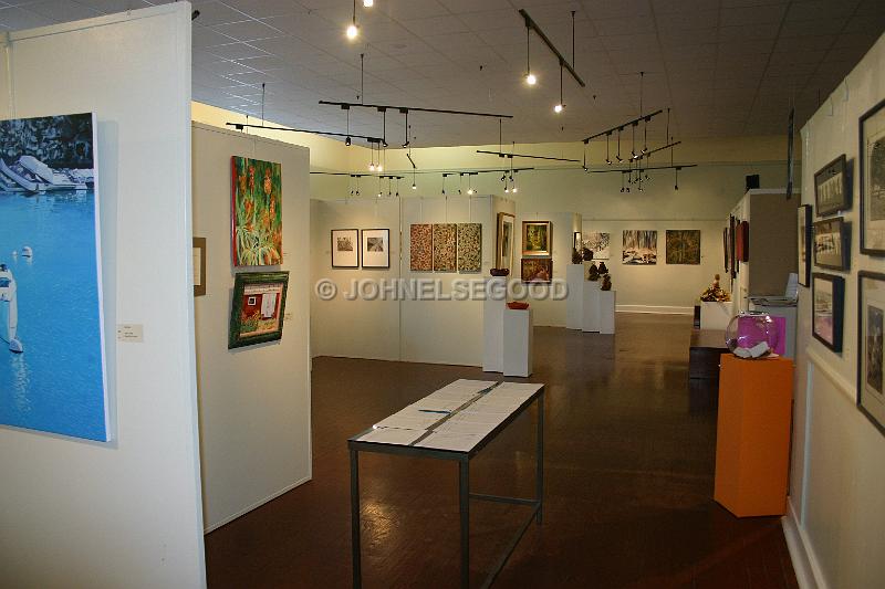 IMG_JE.HAM160.JPG - Exhibition at The Bermuda Society of Arts, City Hall, Hamilton, Bermuda