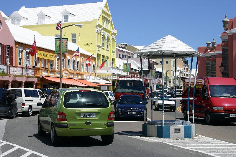 IMG_JE.HAM170.JPG - Birdcage on Front Street, Hamilton, Bermuda