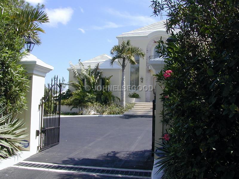 IMG_JE.HO06.JPG - Bermuda House and Driveway, South Shore Road, Southampton, Bermuda