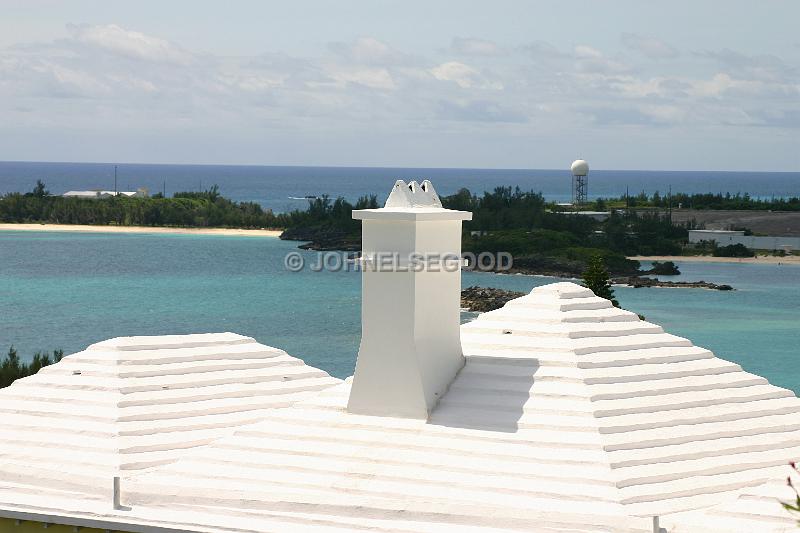 IMG_JE.HO33.JPG - Roofline and chimney, St. David's, Bermuda