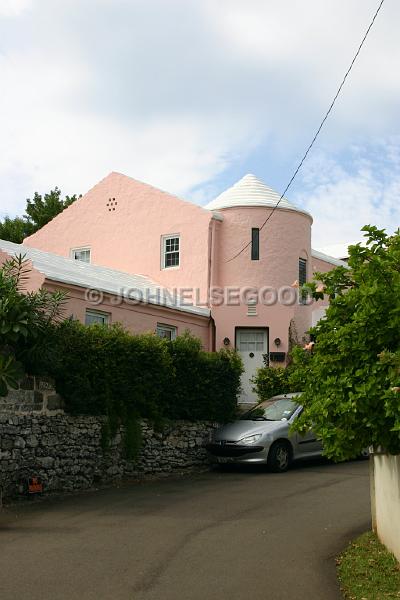 IMG_JE.HO58.JPG - House with turret, Woodlands Drive, Hamilton, Bermuda