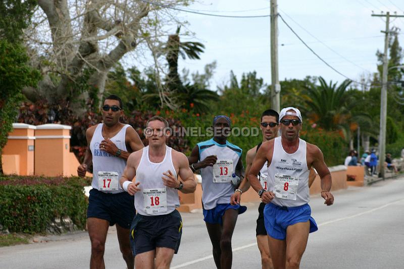 IMG_JE.BDADY22.JPG - Runners, May 24th, Bermuda