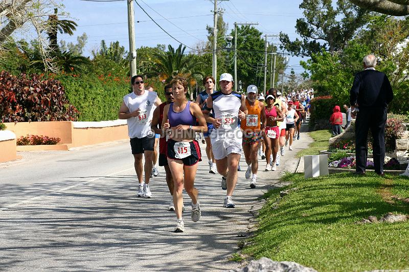 IMG_JE.BDADY32.JPG - Runners, Half Marathon, Bermuda Day, Bermuda