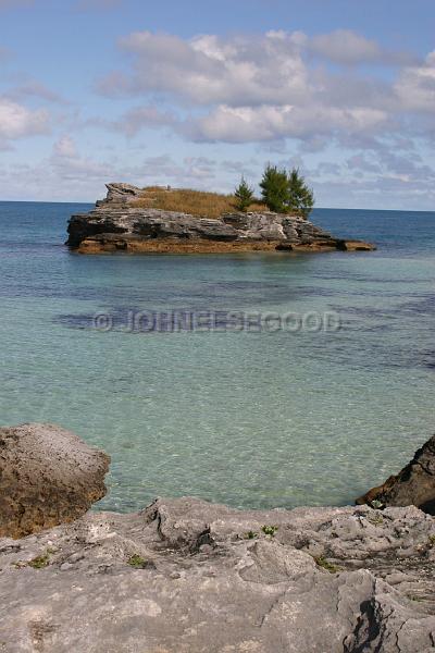 IMG_JE.SP09.JPG - Island off Spanish Point Park, Bermuda