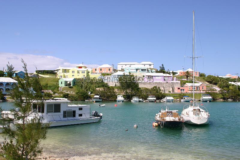 IMG_JE.SG15.JPG - Mullett Bay, with boats and coloured houses, Bermuda