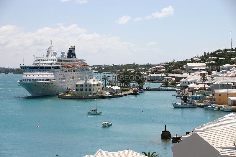 IMG_JE.SG21.JPG - Norwegian Majesty Cruise Ship in St. George's, Bermuda