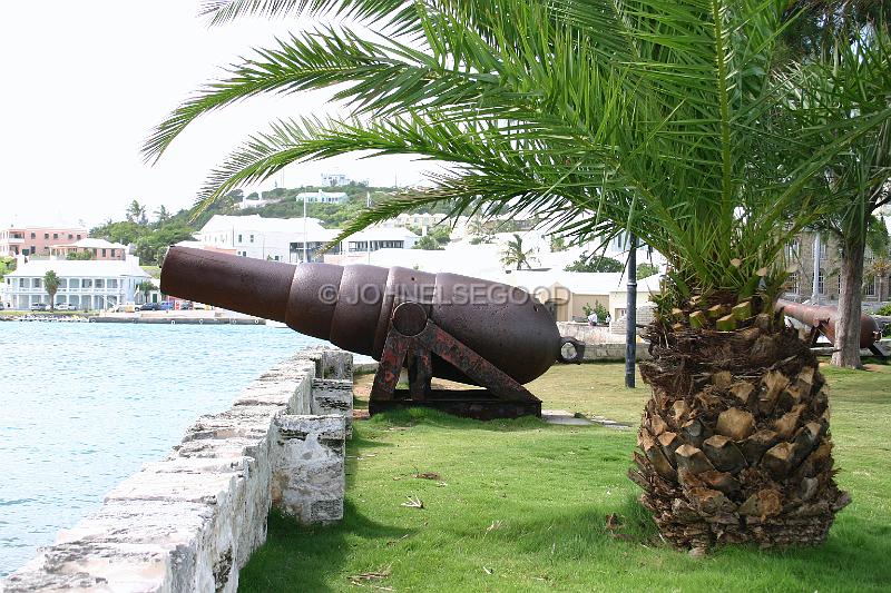 IMG_JE.SG3.JPG - Cannons at Ordnance Island, St. George's, Bermuda,