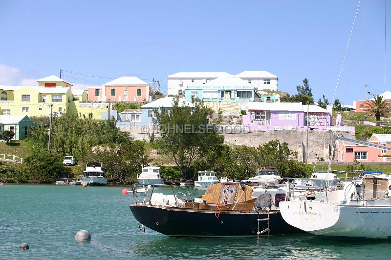 IMG_JE.SG9.JPG - Mullett Bay, with coloured houses, Bermuda