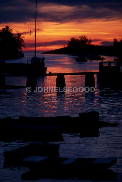 IMG_JE.SUN02.jpg - Sunset at the dock, Bermuda