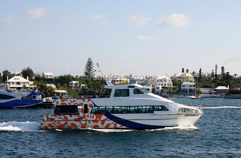 IMG_JE.FE65.jpg - Fast Ferry Venturilla in Hamilton Harbour, Bermuda
